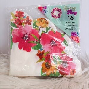 🔵 SPRING FLING Floral paper NAPKINS with scalloped edge